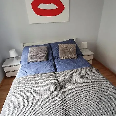 Marilyn Monroe *